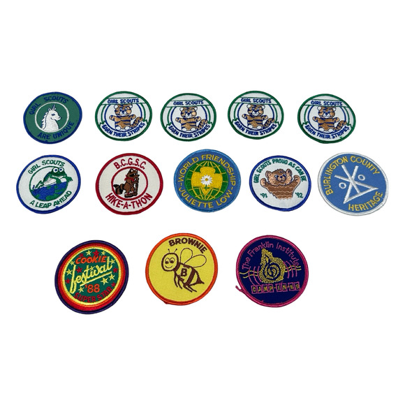 Vintage Girl Scouts Patches Embroidered Assorted Designs Collectible Lot of 13 - Picture 1 of 4